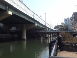 平野橋と釣人