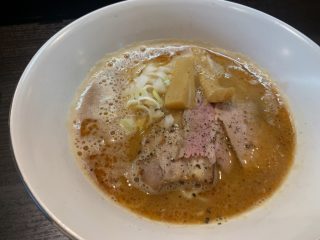 京かいどう商店街でラーメン アールピージー