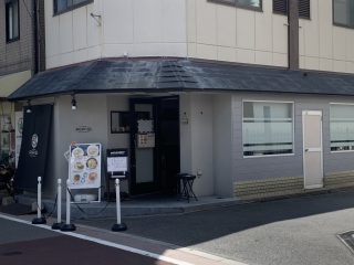 京かいどう商店街でラーメン アールピージー